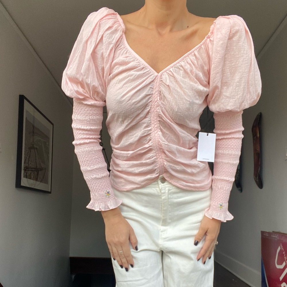 LPA Renaissance style Puff shoulder with cinched sleeves. Very flattering top!